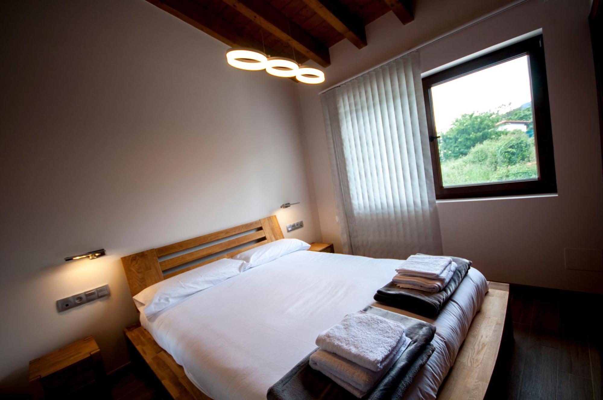 Bufones de Pria Apartamentos Rurales Garaña Habitación foto