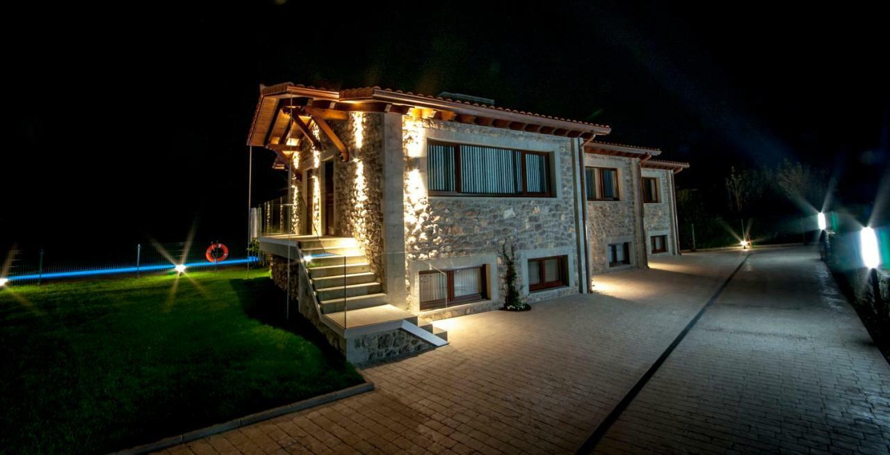 Bufones de Pria Apartamentos Rurales Garaña Exterior foto